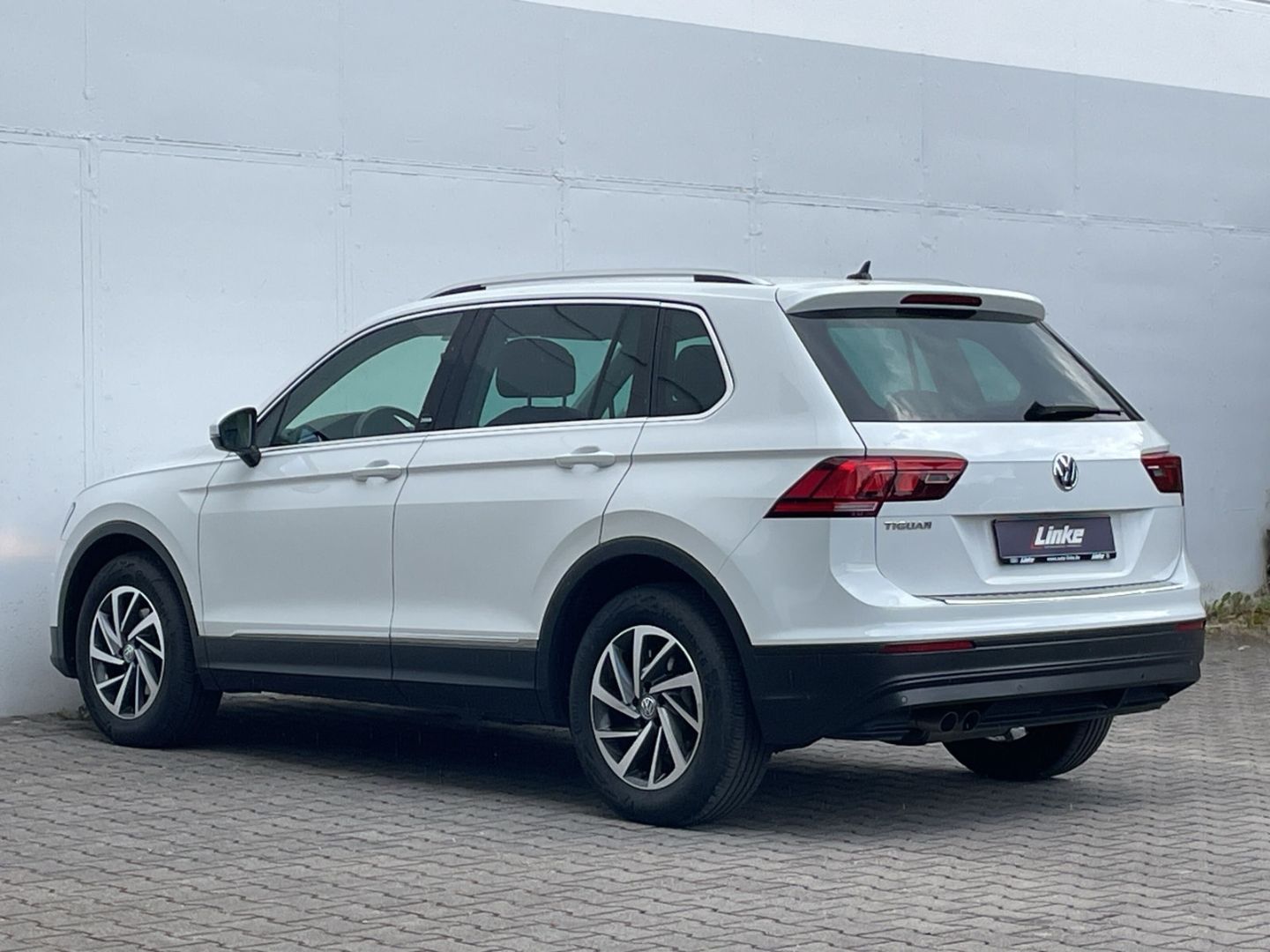 Tiguan 2.0TDI Sound AHK/Navi/App-Connect/ACC/PDC