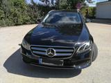 Mercedes-Benz E200 d T Autom Avtg.-Ausst.,AHK,Stand-Hzg. - Mercedes-Benz E 200 mit Diesel-Antrieb: Kombi