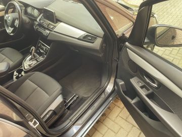 BMW 216 - 10