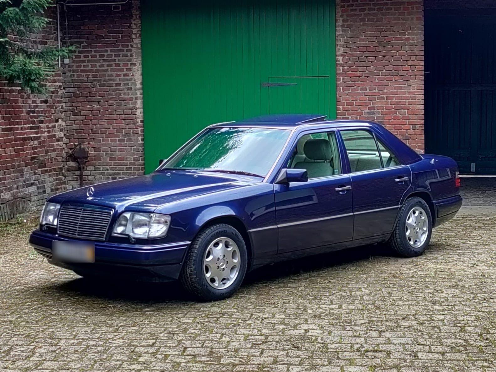 Mercedes-Benz E 220