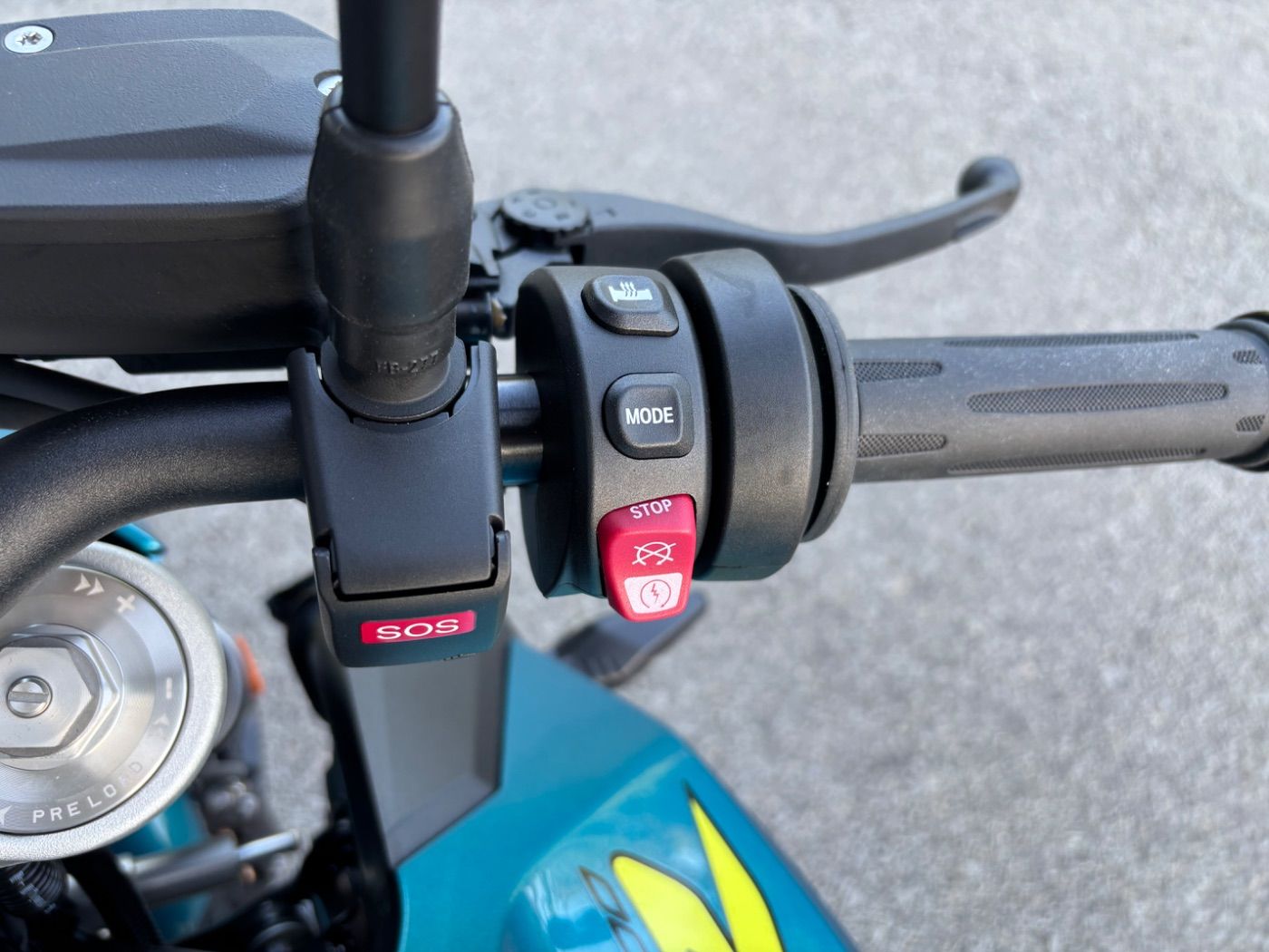 Fahrzeugabbildung BMW F 900 R 2 Pakete