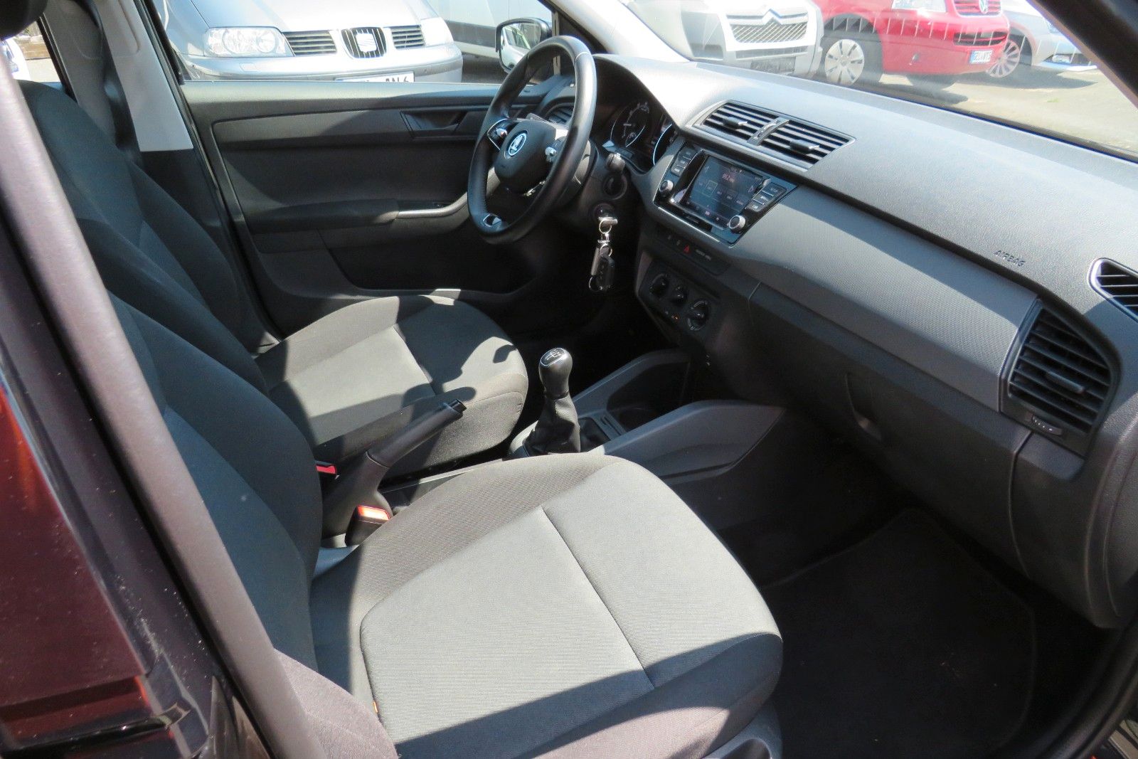 Fahrzeugabbildung SKODA Fabia Combi ALU16`PDC NEBEL APP-CONNECT 1.H