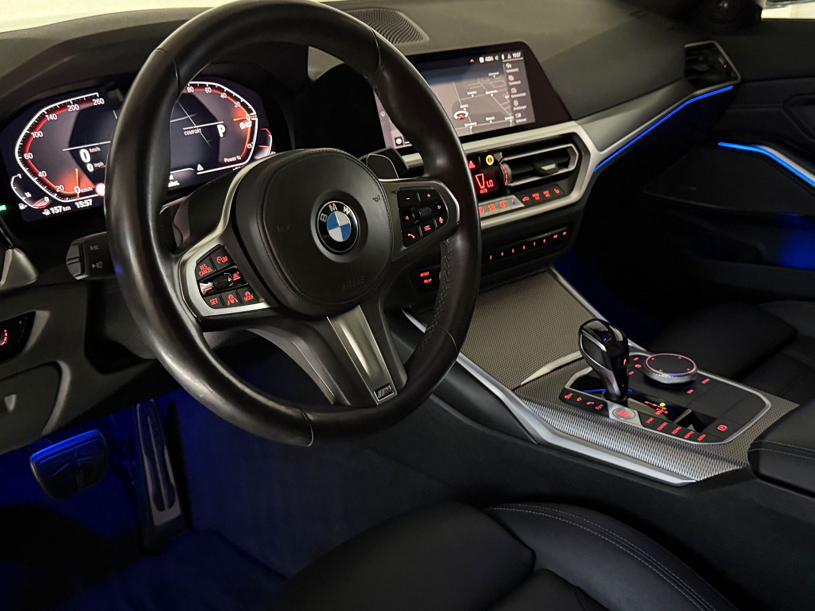 Fahrzeugabbildung BMW 330 i xDrive M SPORT/LASER/HuD/H&K/360*/MEMORY