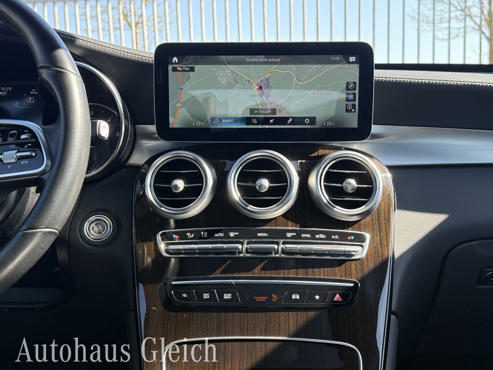 Fahrzeugabbildung Mercedes-Benz GLC 300 d 4Matic (EURO 6d) EXCLUSIVE Interieur