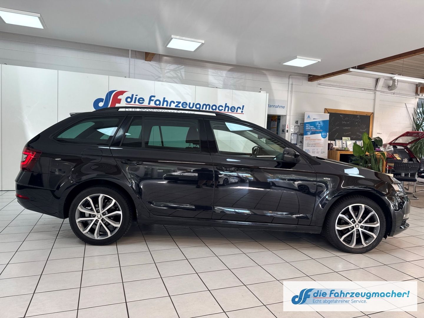Fahrzeugabbildung SKODA Octavia Combi Drive 1,4 DSG 150PS AHK Navi LED B