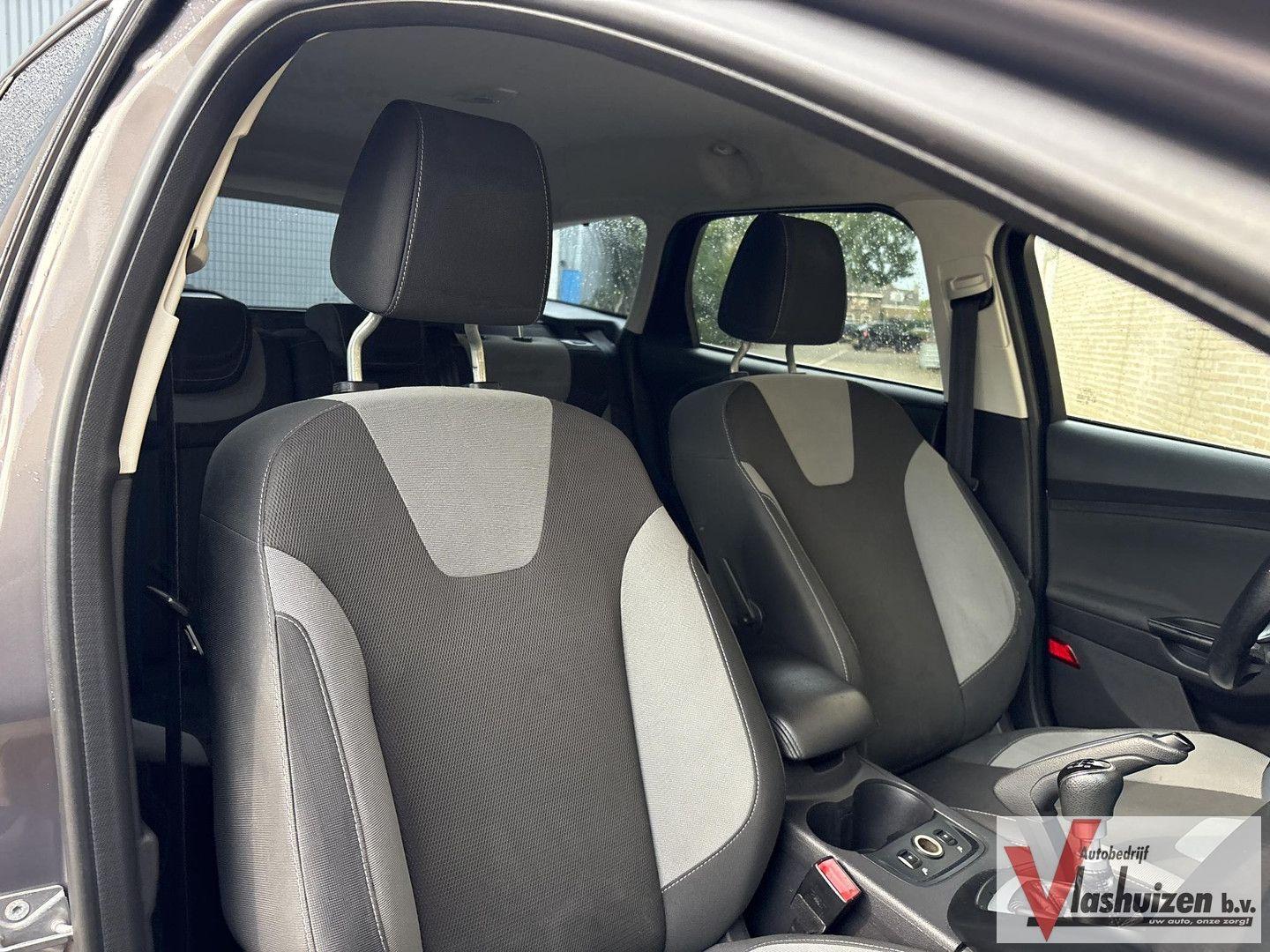 Ford Focus 2012 — engine 998 cm³, 125 HP (92kW)