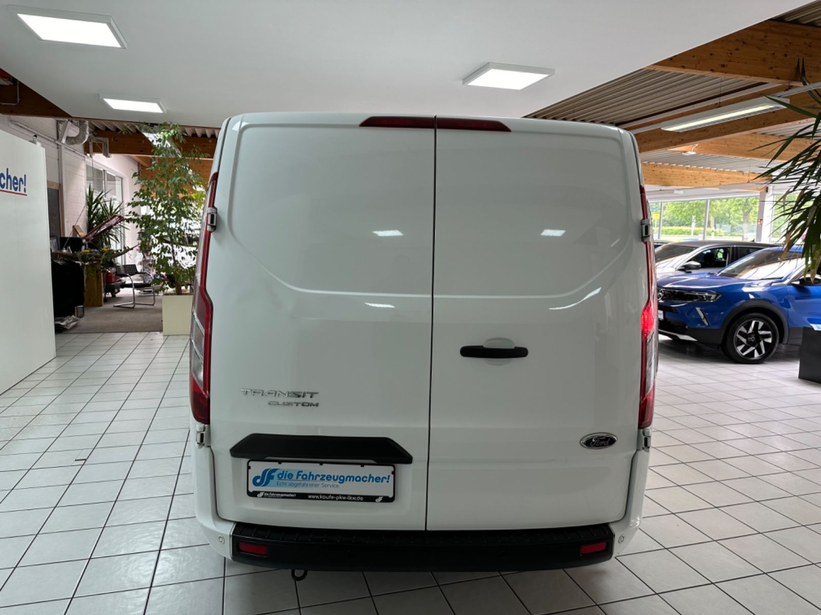 Fahrzeugabbildung Ford Transit Custom Kasten 320 L2 Trend*Klima*PDC*