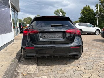 Fahrzeugabbildung Mercedes-Benz A 200d Special Edition AMG Pano DAB Night Paket