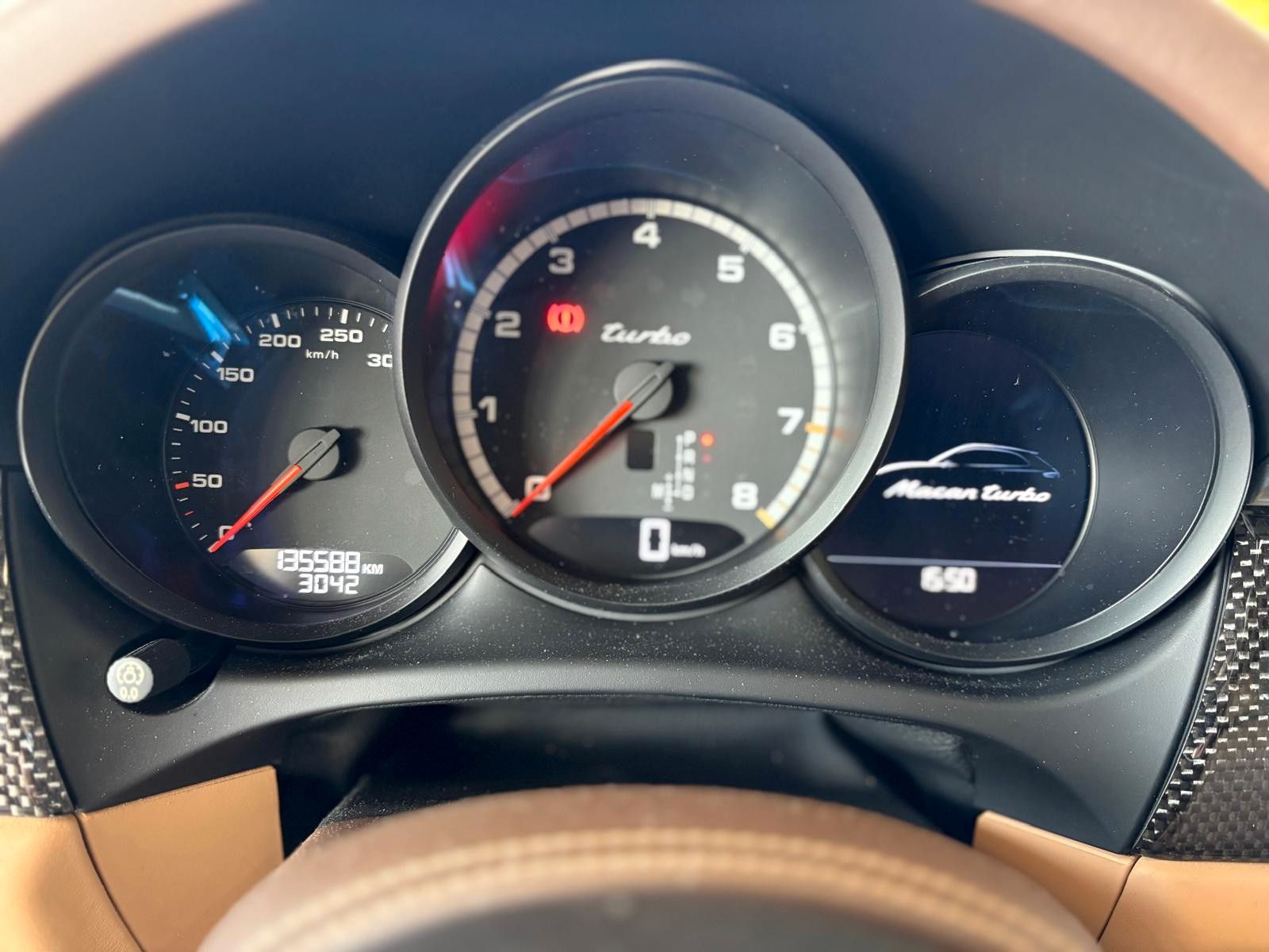 Fahrzeugabbildung Porsche Macan Turbo Scheckheft Porsche Leder exklusive