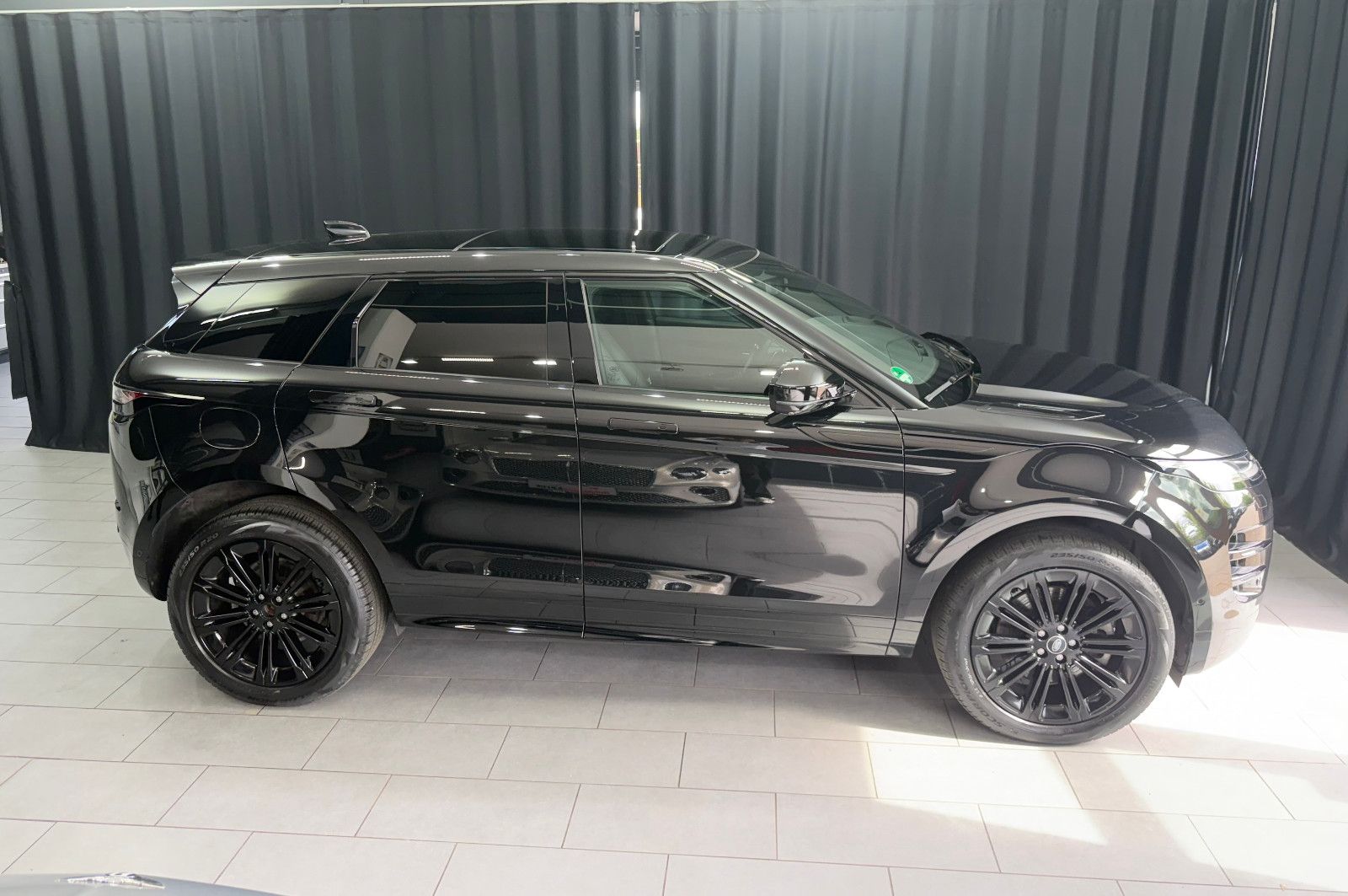 Fahrzeugabbildung Land Rover Range Rover Evoque Dynamic SE |AHK|MERIDIAN|360°