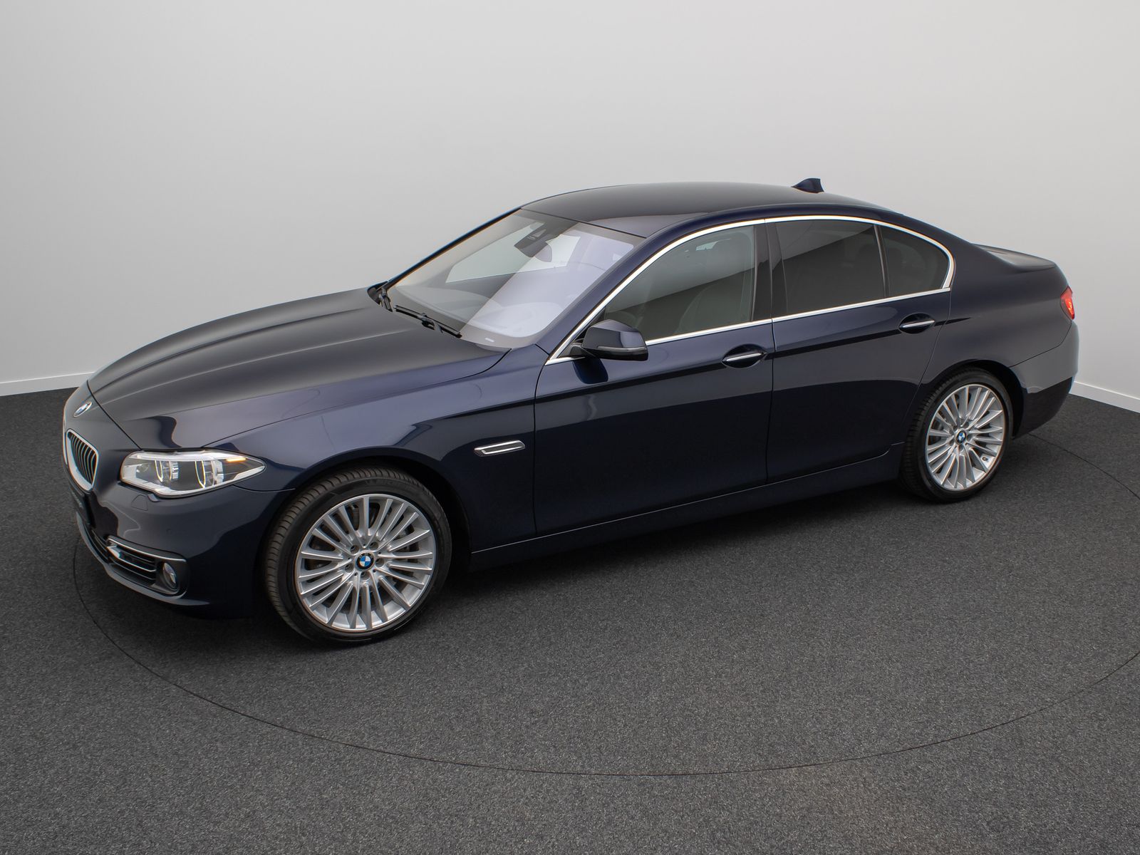 Fahrzeugabbildung BMW 535i Luxury Line HUD Memory ACC NaviPro Komfort