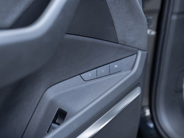 e-tron 50 quattro S line LUFTFEDERUNG+AHK+MATRIX