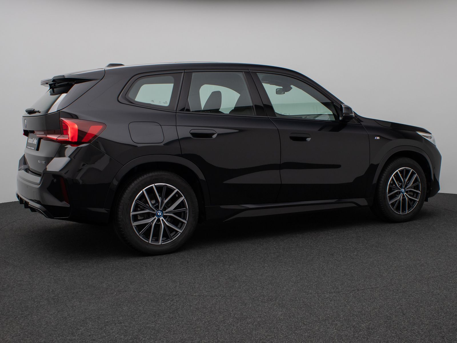 Fahrzeugabbildung BMW iX1 xD30 M Sport Kamera Panorama AHK DrivAsssist