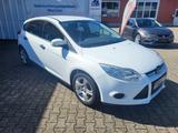 Ford Focus Lim. Ambiente AHK, 1.Hand, Zahnriemen NEU - Ford Focus Ambiente mit Benzin-Antrieb