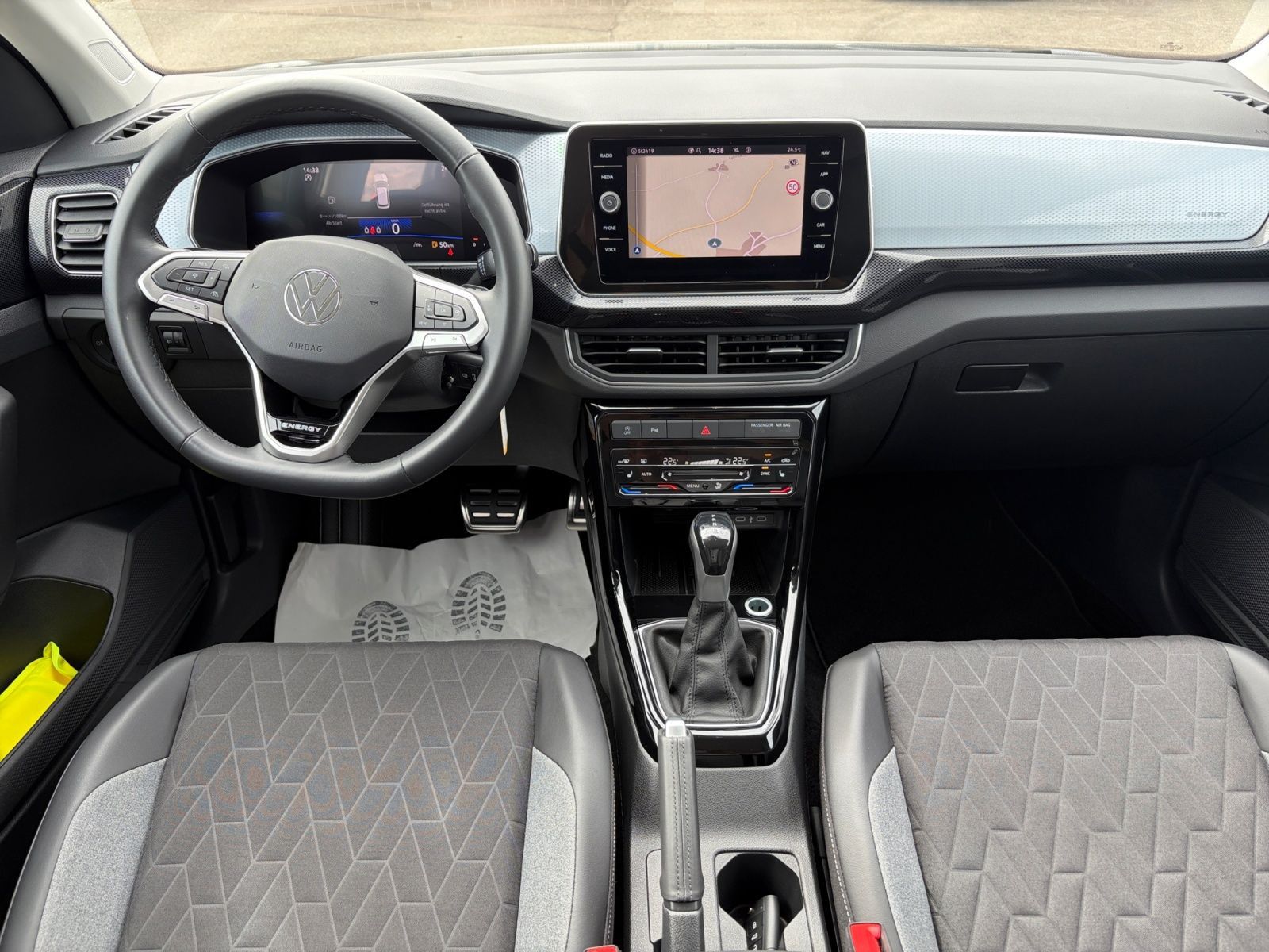 Volkswagen T-Cross - Bild 11