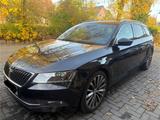 Skoda Superb L&K PANORAMA ACC DSG XENON KESSY SHZ NAVI