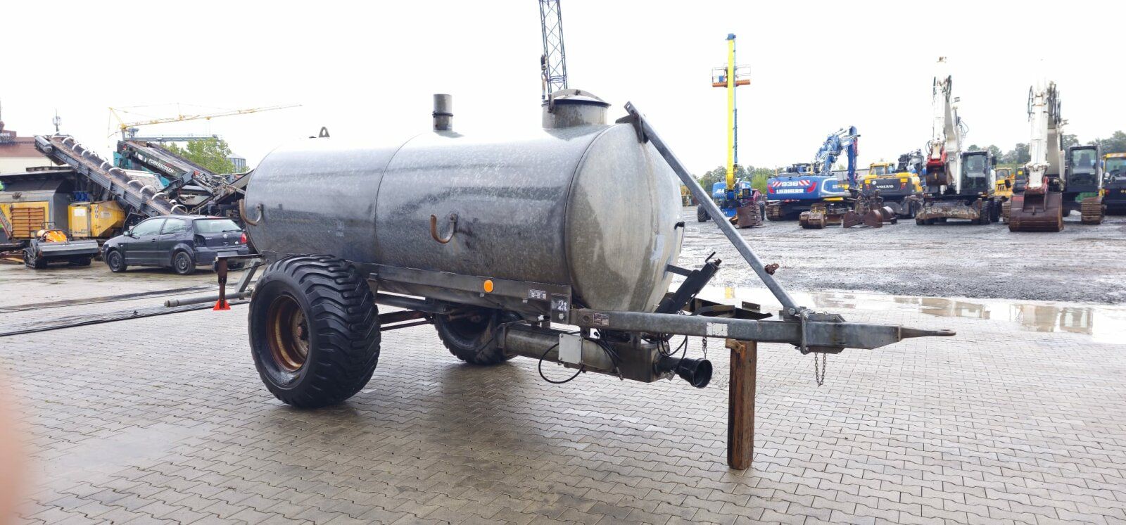 Fahrzeugabbildung Andere PTW 6 Vakuum / Pumpe / Wasser