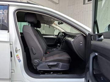 Volkswagen Passat Variant - 8