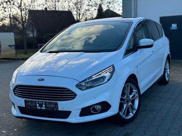 Ford S-MAX Titanium Aut./PANO/7 Sitze/Keyless/Kamera