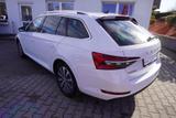 Skoda Superb Combi 2.0 TSI DSG Style LED Navi ACC AHK - Skoda Superb: Weiß