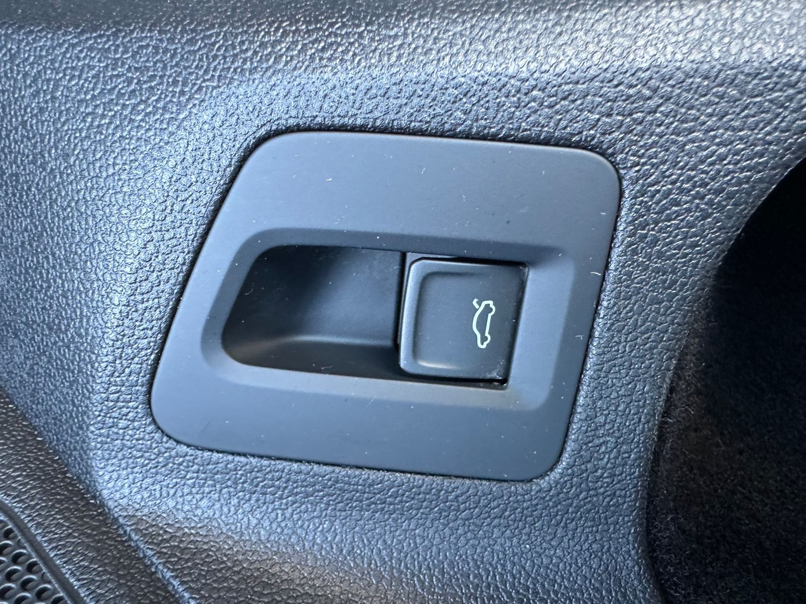 Fahrzeugabbildung Volkswagen Arteon R-Line NAV+LED+ACC+360°-KAM+AHK+DCC+20ZO