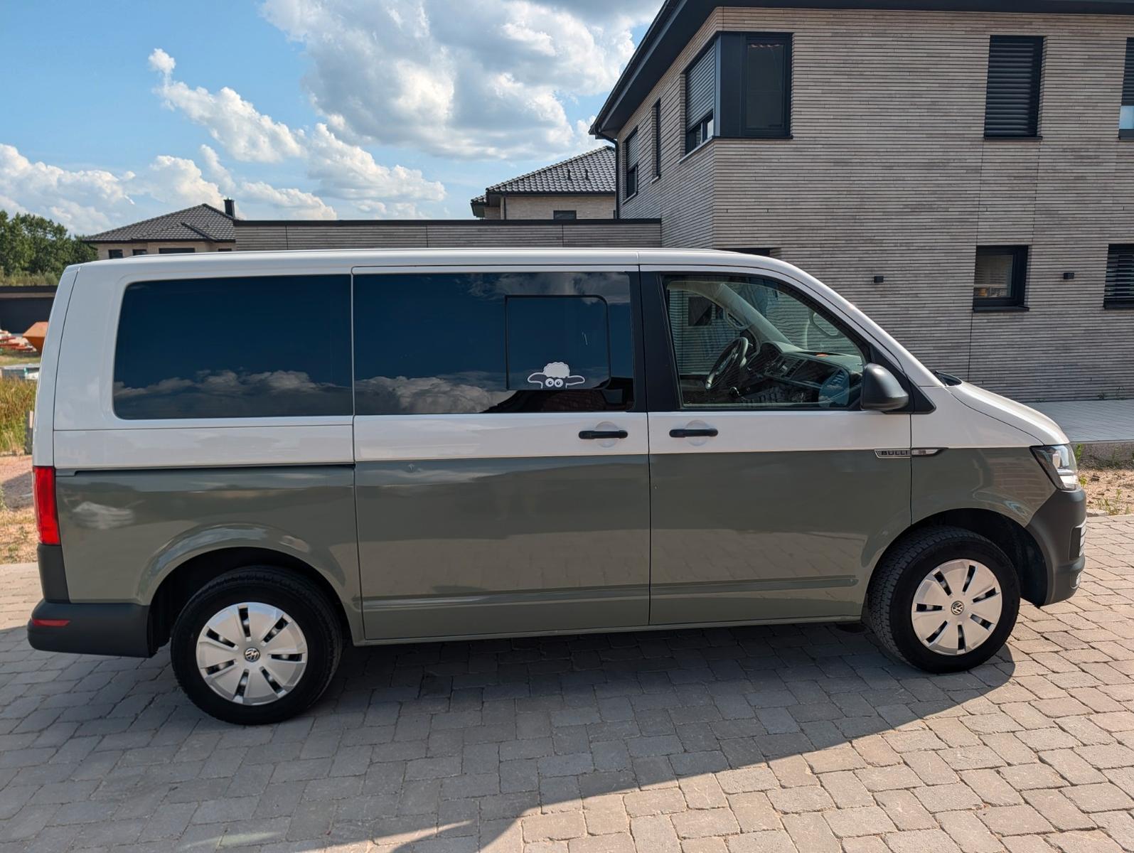 Volkswagen T6 Transporter Kombi