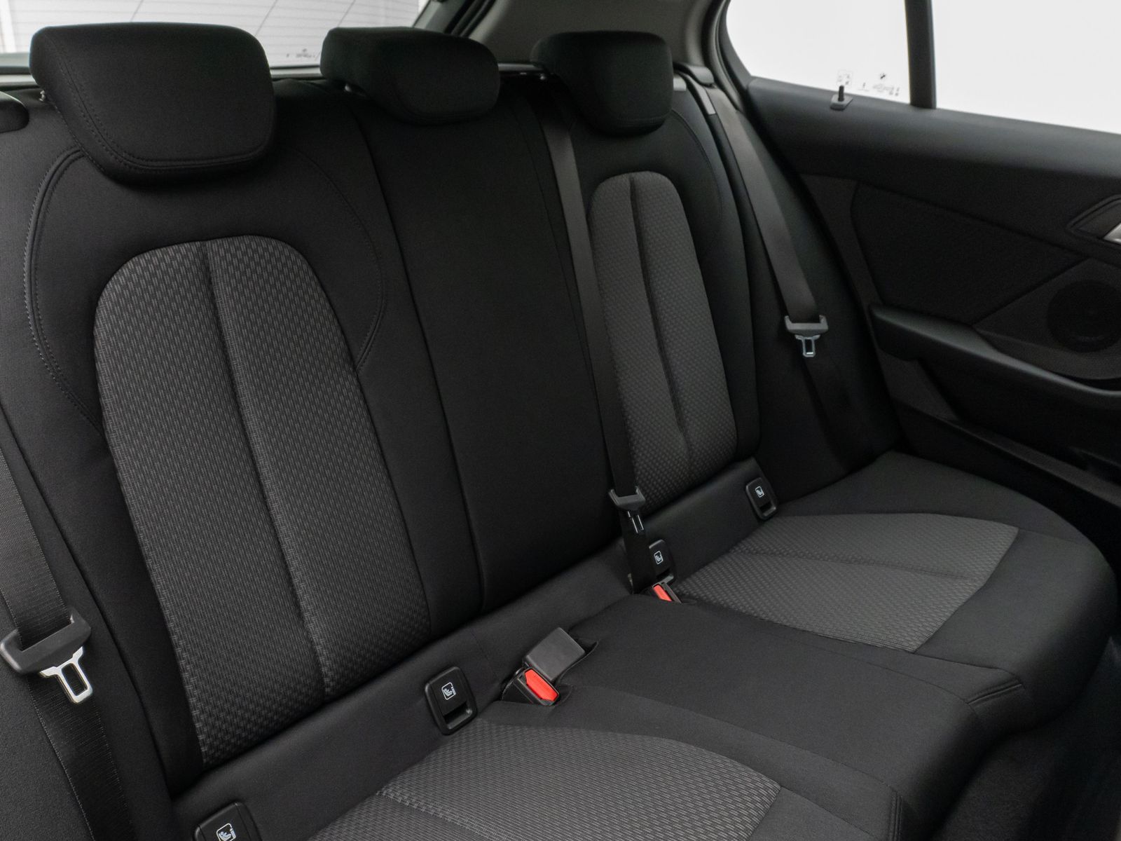 Fahrzeugabbildung BMW 116i Aut PDC DAB CockpitPro Limit NotbremsAssist