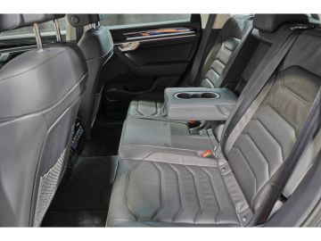 Volkswagen Touareg - 11