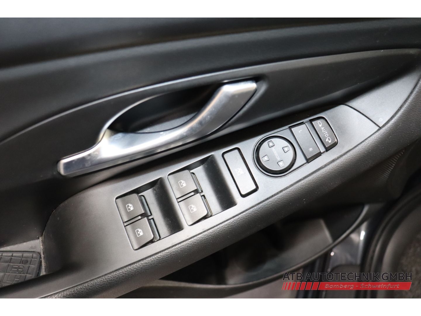 Fahrzeugabbildung Hyundai i30 Kombi Select 1.0 T-GDi 48V DCT Apple CarPlay