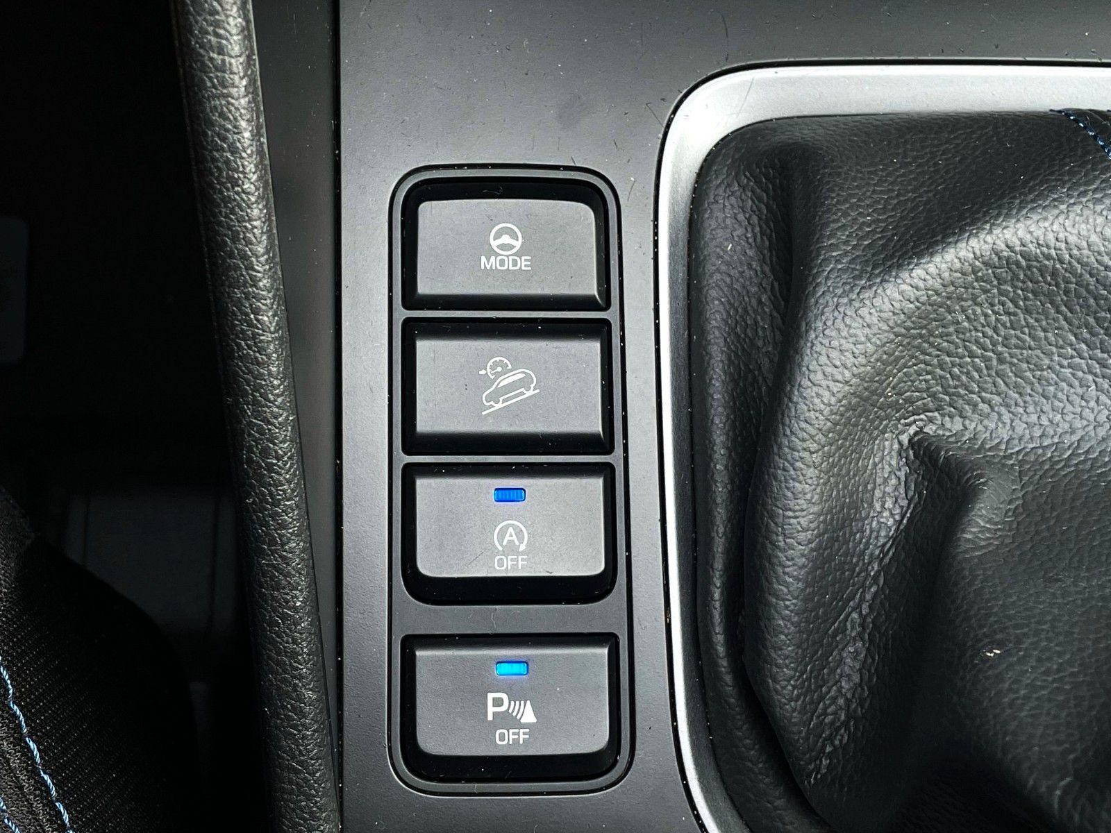 Fahrzeugabbildung Hyundai Tucson 1.7CRDi  KLIMAAUT NAVI SITZHZG CAM 2.Hd