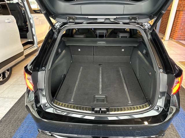 Toyota Corolla Touring Sports GR Sport Black Edition