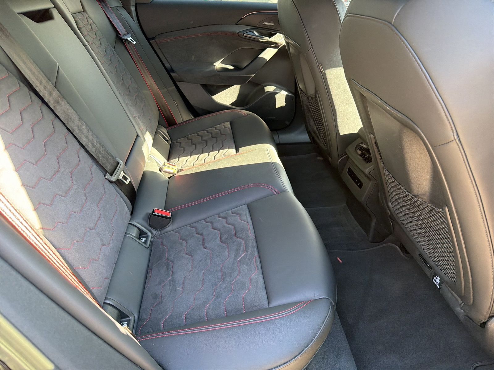 Audi S6 e-tron - Bild 24
