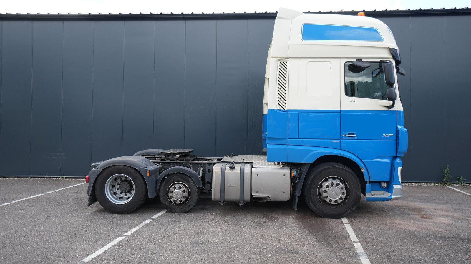 DAF XF 440 6x2 tractor unit