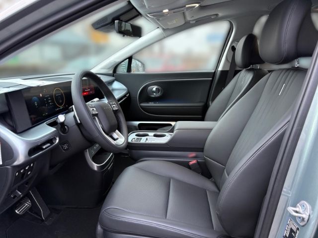 Fahrzeugabbildung Hyundai IONIQ 9 110 kWh 4WD Uniq+RELAX-PAKET+PANORAMADAC