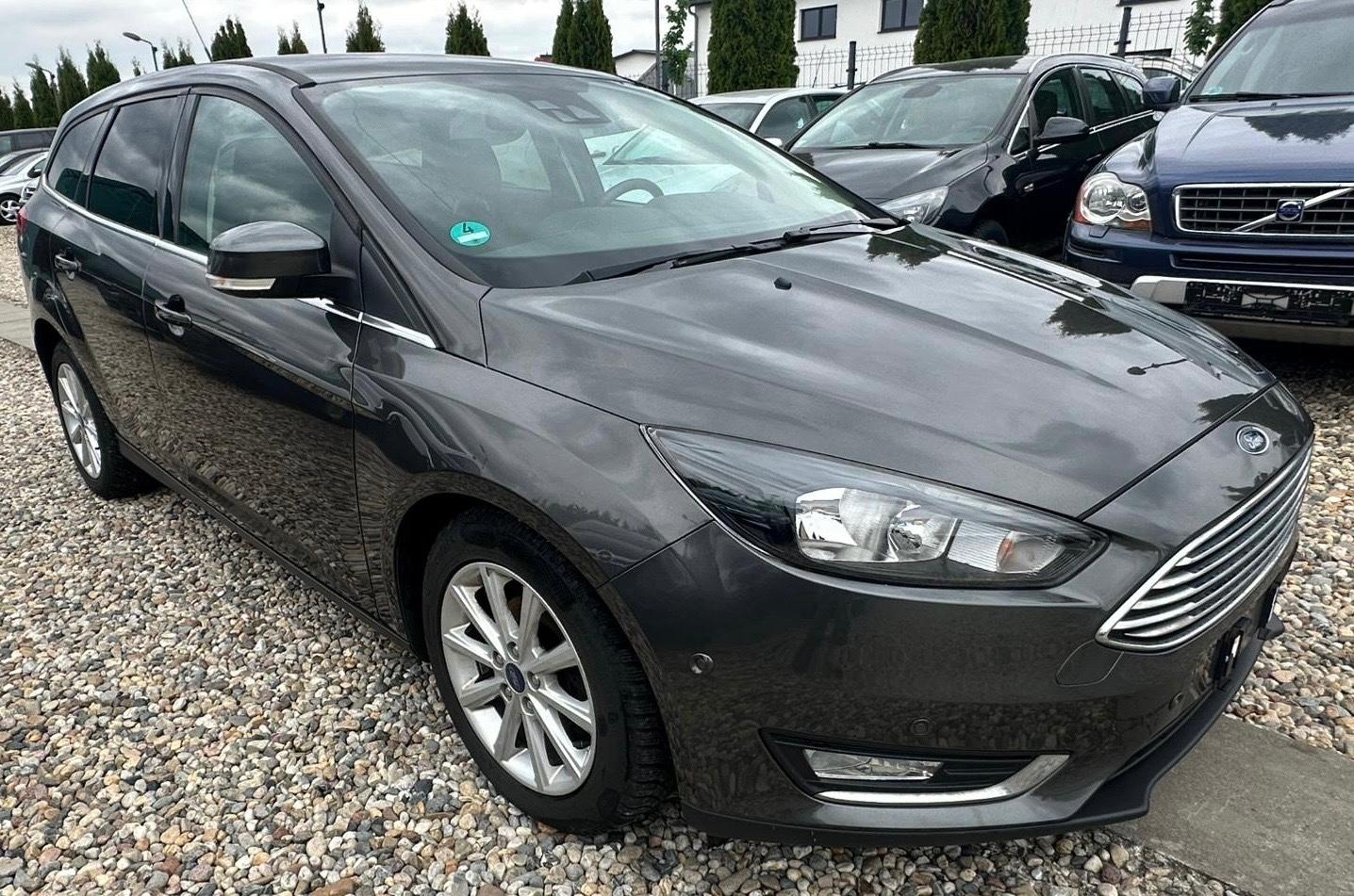 Ford Focus Turnier Titanium,NAVI,KLIMAAUTO,SITZHEIZ.