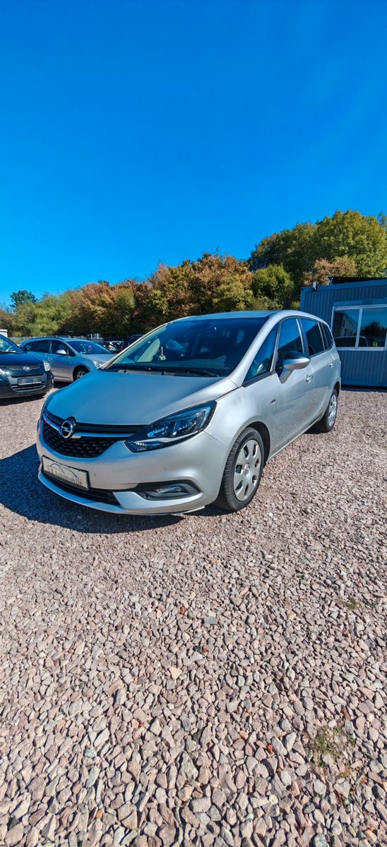 Opel Zafira C Edition