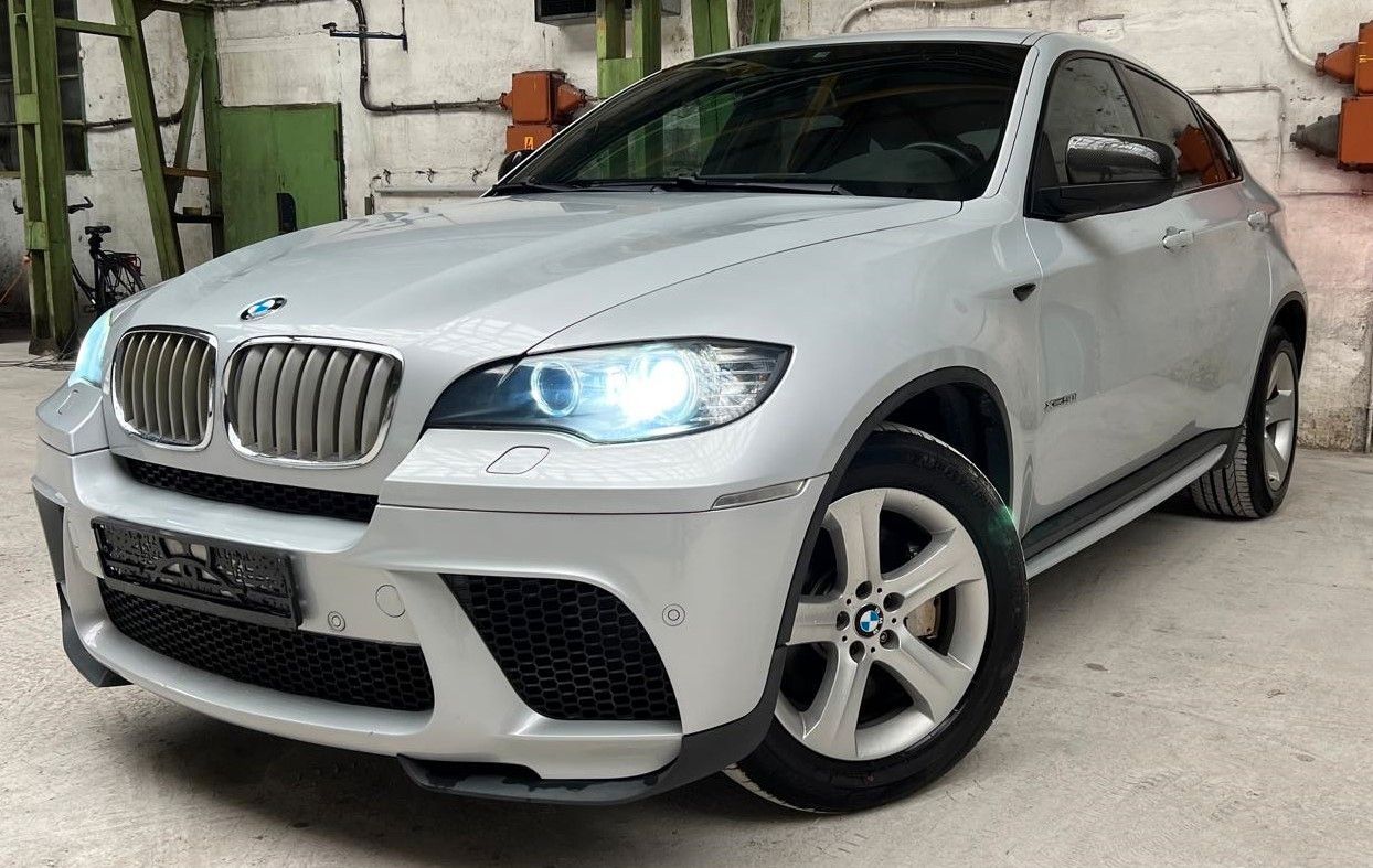 BMW X6 xDrive 50i M Performance Sport Paket