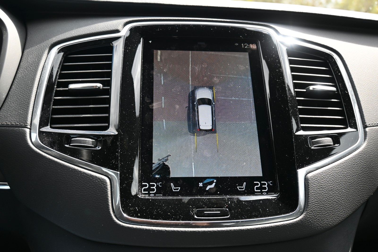 Fahrzeugabbildung Volvo XC90 B5D AWD Inscription*LUFT*STDHZG*360*AHK*ACC