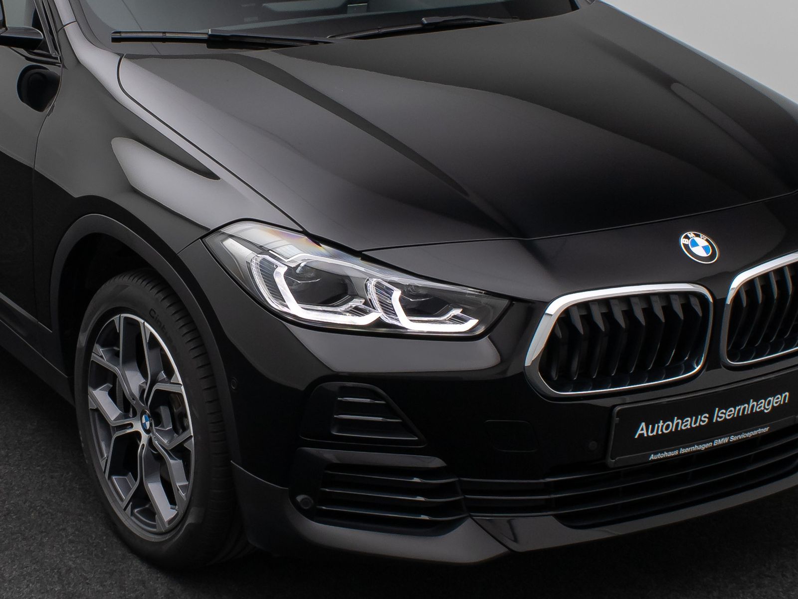 Fahrzeugabbildung BMW X2 sD18i Sport HiFi Kamera DAB Panorama 18Zoll