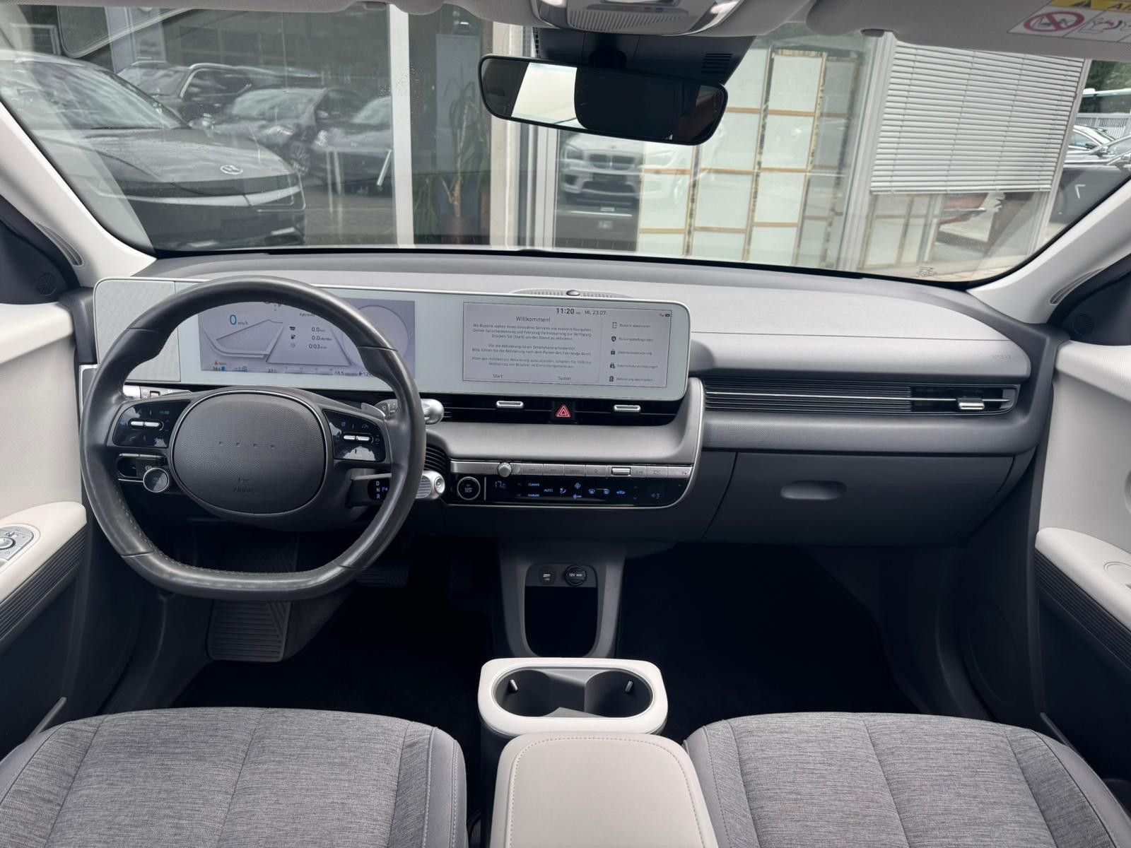 Fahrzeugabbildung Hyundai Ioniq 5 Dynamiq WERKSGA+ NAVI+LED+SHZ+KAM+ACC+WP