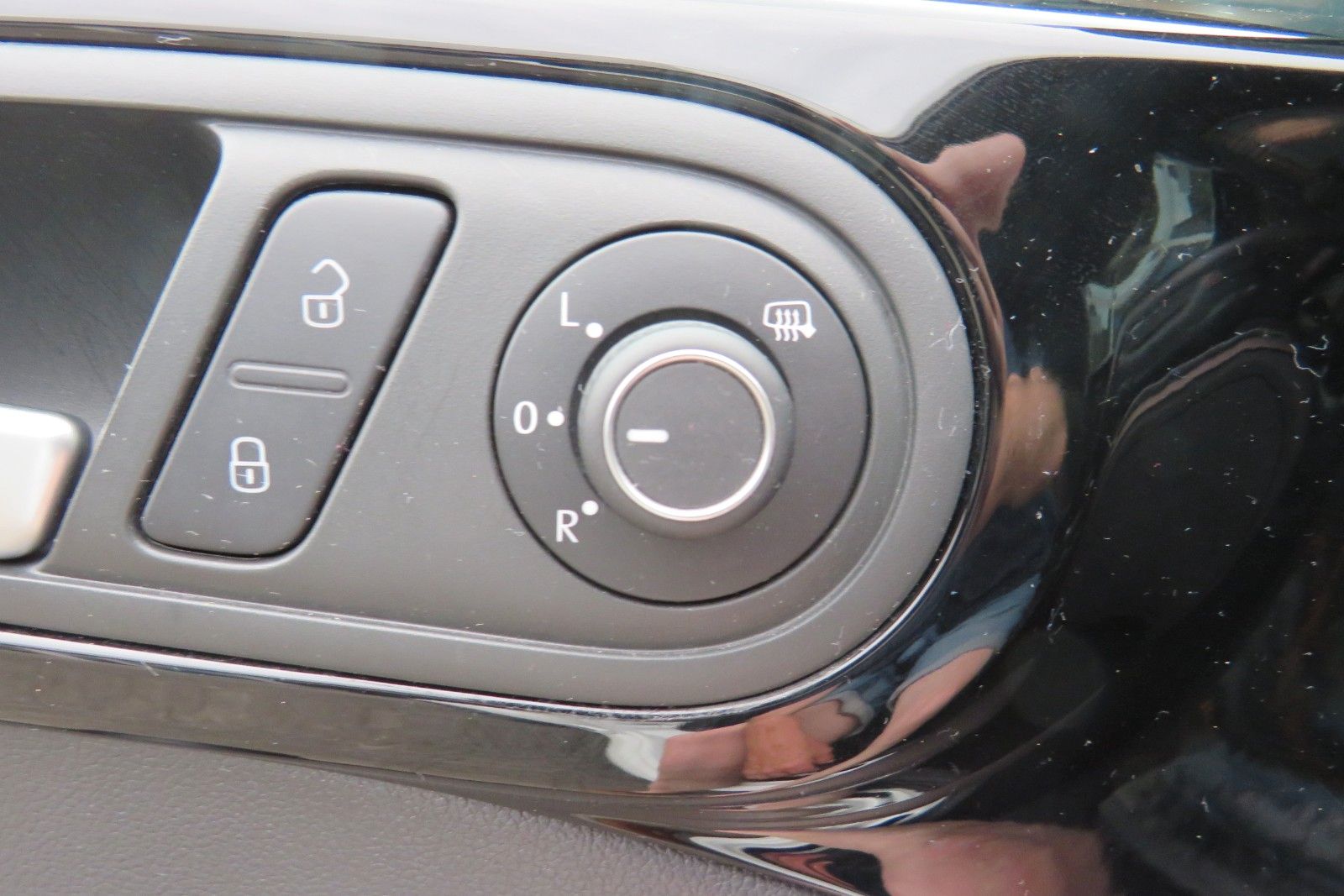 Fahrzeugabbildung Volkswagen Beetle Lim. Club XENON NAVI APP-CONNECT PDC 18`