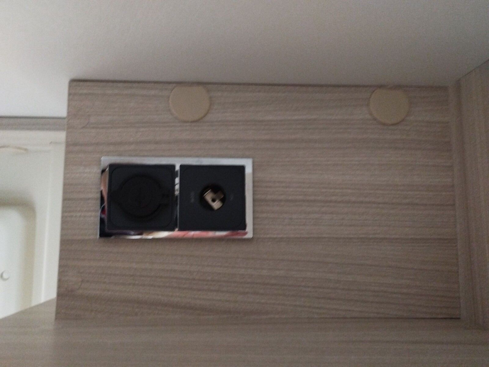 Fahrzeugabbildung Rapido Vans Dreamer D42 FUN