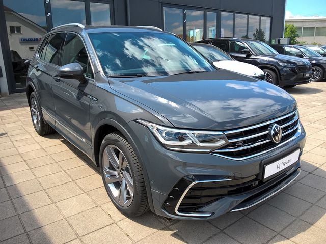 Volkswagen Tiguan 2,0 TDI DSG R-Line AHK 360 Matr Navi Pano