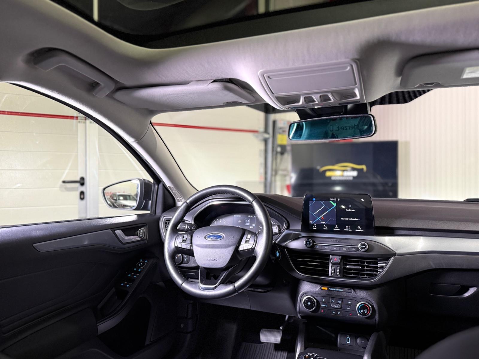 Ford Focus Lim. Active*PANO*HEAD-UP*KAMERA*SPURHALTE