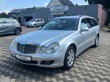 Mercedes-Benz E 200 E -Klasse T-Modell E 200 T Kompressor - Mercedes-Benz E-Klasse aus 2009: T Modell