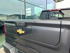Fahrzeugabbildung Chevrolet Silverado High Country 6.2 V8 Black-Package LPG