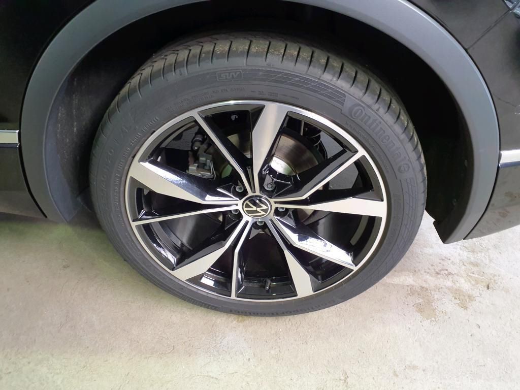 Volkswagen Tiguan R-Line 1.5 TSI 110kW 7-Gang DSG 4 Türen