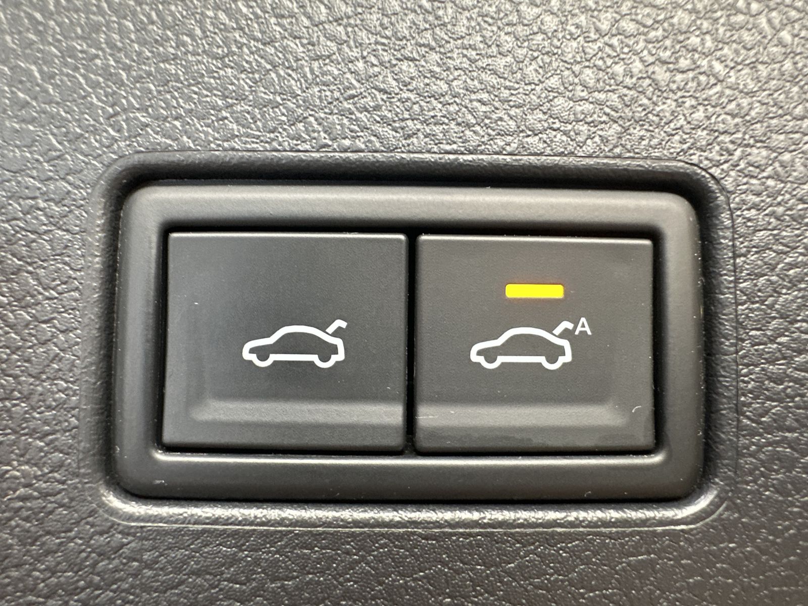 Fahrzeugabbildung Volkswagen Passat Variant 1.4 GTE+NAV+IQ-LIGHT+ACC+AHK+SHZ