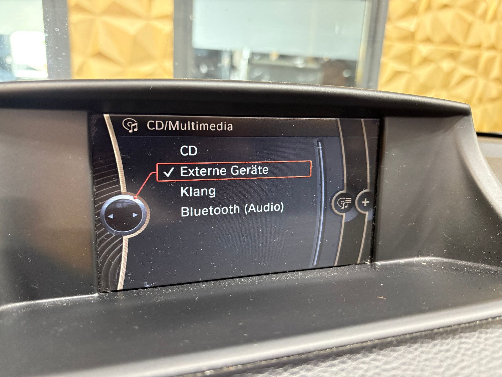 Fahrzeugabbildung BMW 118i Baureihe 1 Cabrio/NAVI/PDC/SHZ/KLIMA/8-FACH