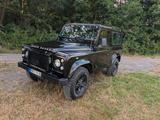 Land Rover Defender 90 TD4 SE TÜV &Inspektion NEU viele Neu - Land Rover Defender: Schwarz